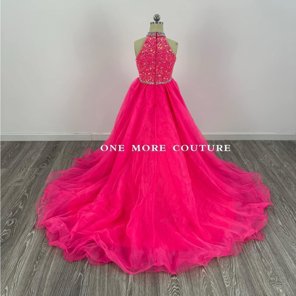 Sequined Pink girls Pageant/formal Dress - Picture 3 of 4